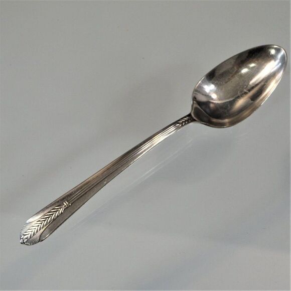 WM Rogers IS Allure 1939 Pattern Silverplate Serving Spoon 8.25 inch Art Deco - Picture 5 of 8